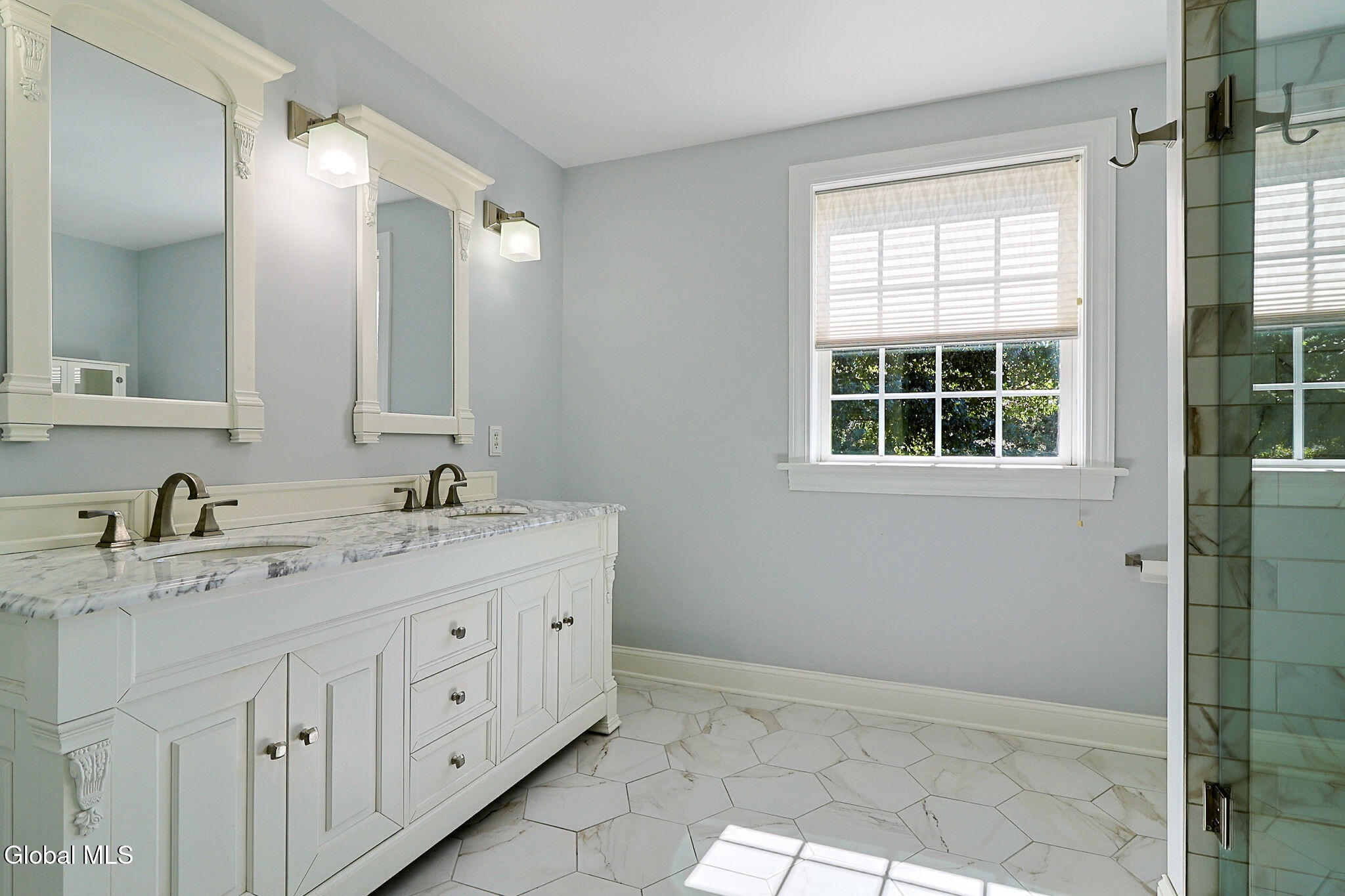 10 Darren's Way Albany NY 12205