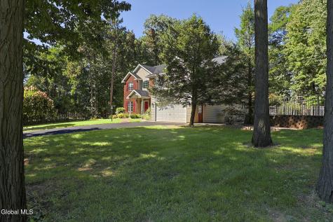 10 Darren's Way Albany NY 12205