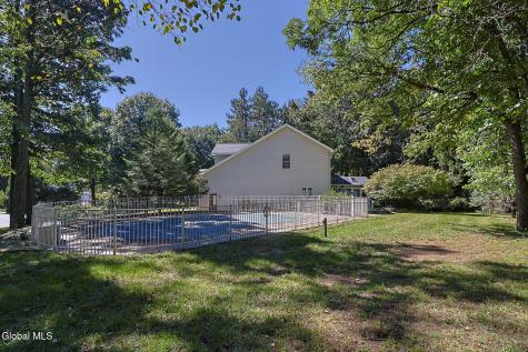 10 Darren's Way Albany NY 12205