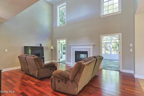10 Darren's Way Albany NY 12205