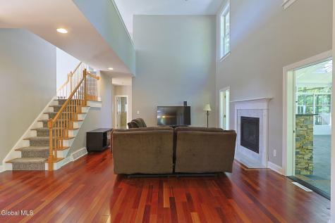 10 Darren's Way Albany NY 12205