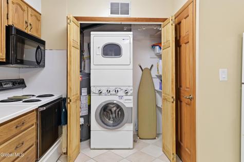 3403 Gari Lane Guilderland NY 12303