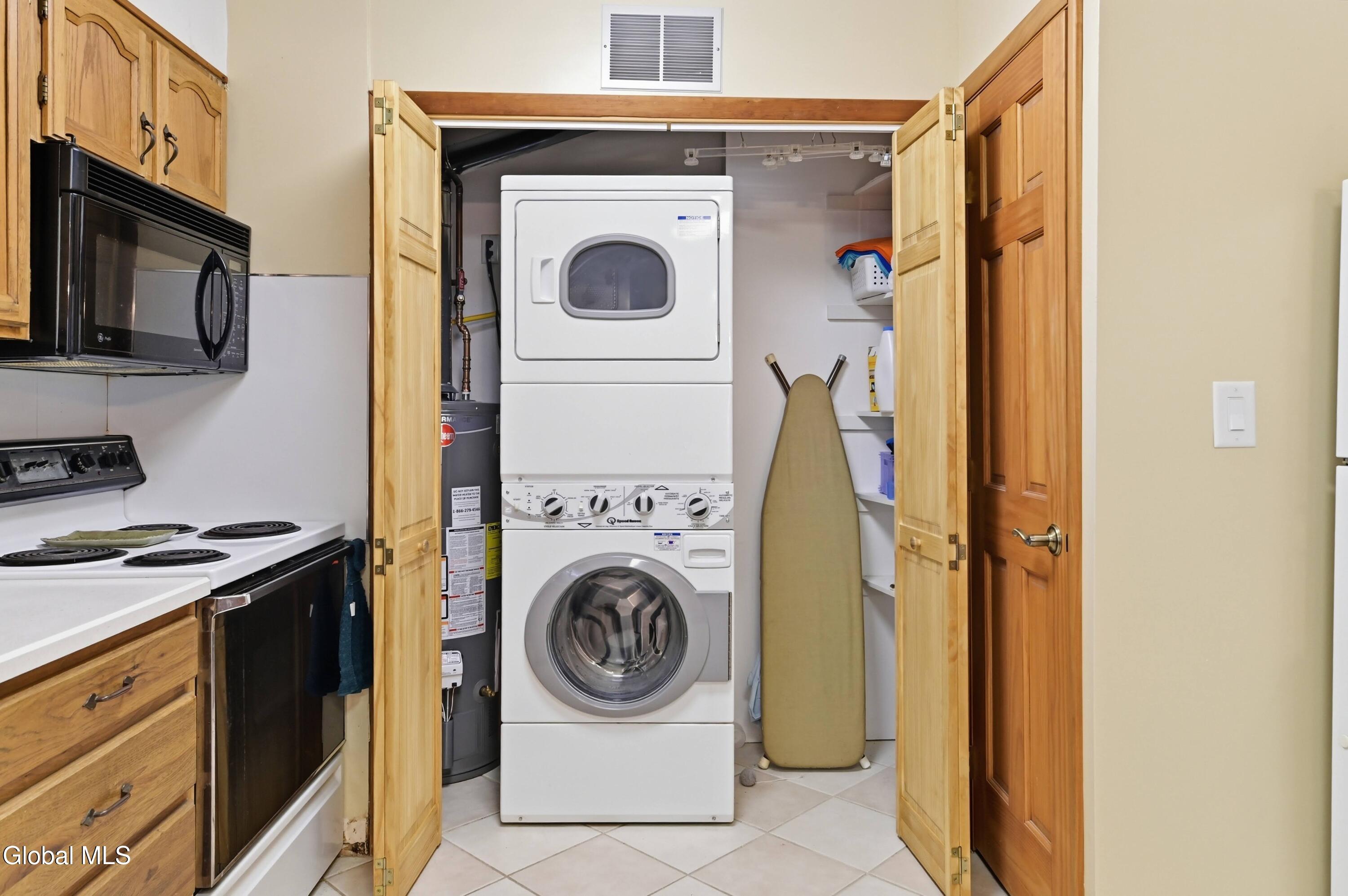3403 Gari Lane Guilderland NY 12303