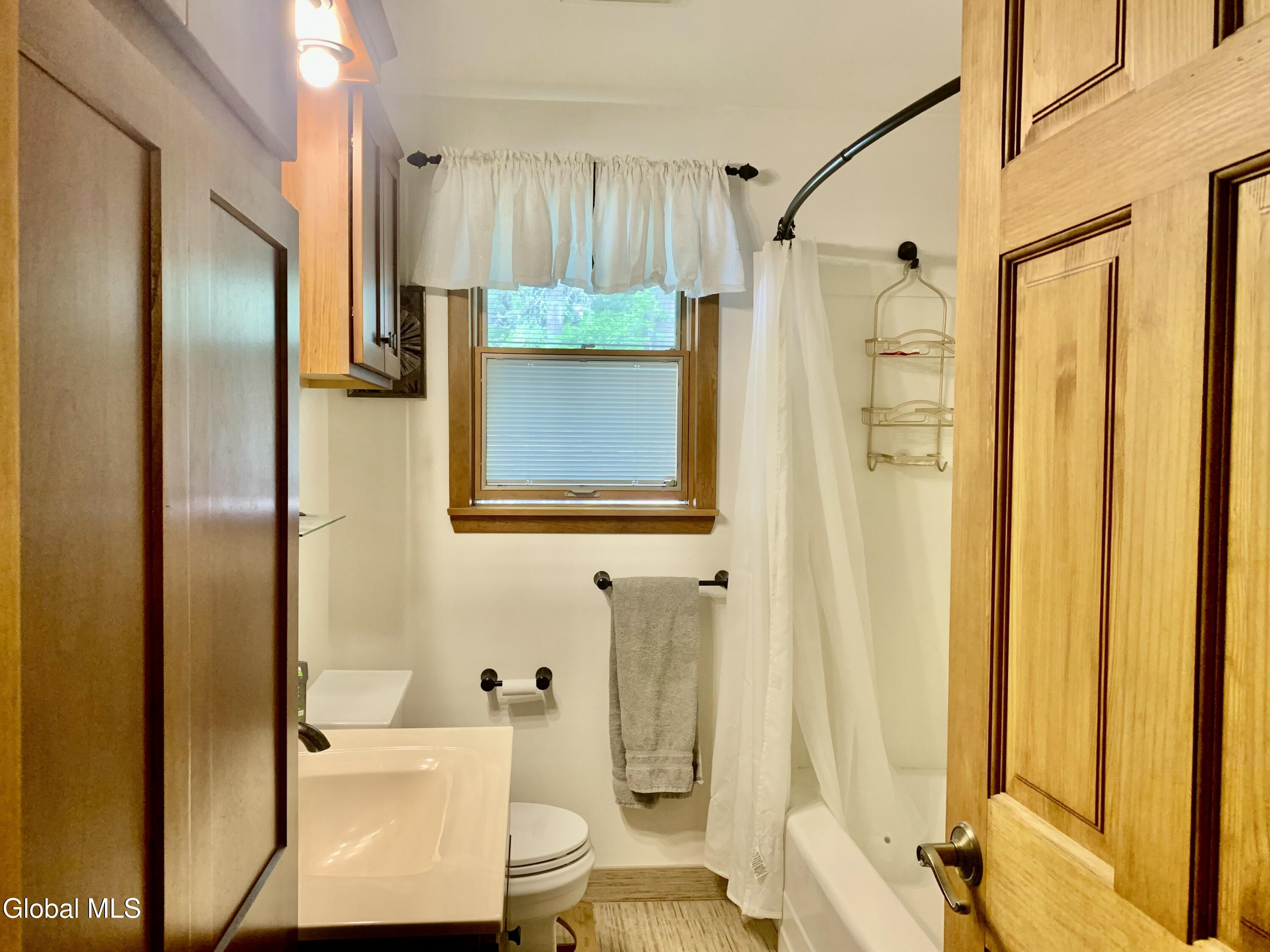 3403 Gari Lane Guilderland NY 12303