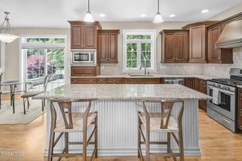 4 Stoney Heights Court Clifton Park NY 12065