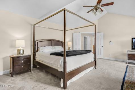 4 Stoney Heights Court Clifton Park NY 12065