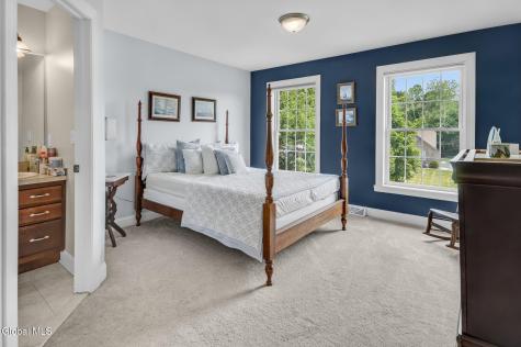 4 Stoney Heights Court Clifton Park NY 12065