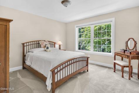 4 Stoney Heights Court Clifton Park NY 12065