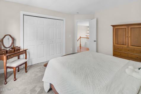 4 Stoney Heights Court Clifton Park NY 12065