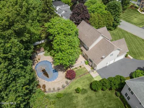 4 Stoney Heights Court Clifton Park NY 12065