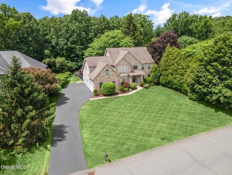 4 Stoney Heights Court Clifton Park NY 12065