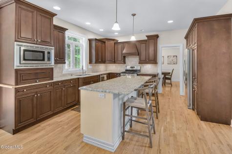 4 Stoney Heights Court Clifton Park NY 12065
