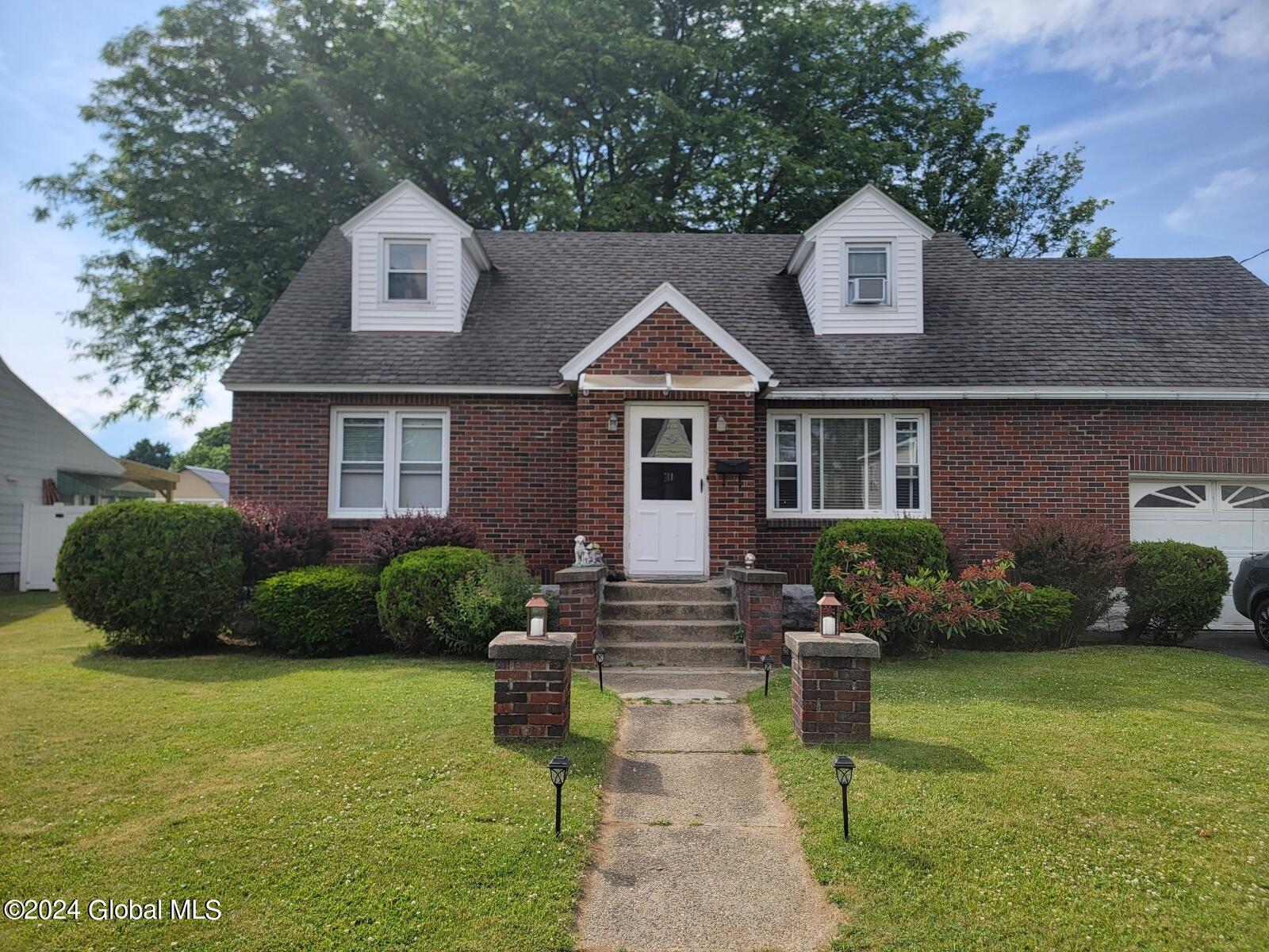 2827 Wellington Avenue Schenectady NY 12306