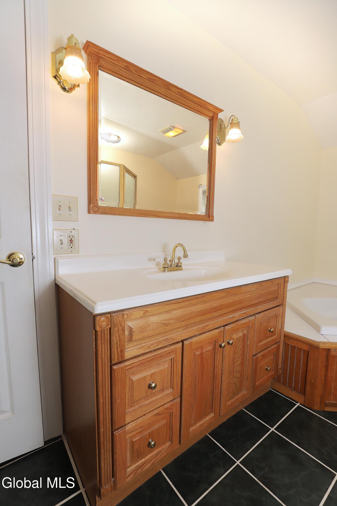 26 Gleason Road Glenville NY 12302