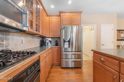 2 Huntington Court Saratoga Springs NY 12866