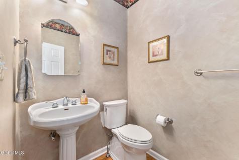 2 Huntington Court Saratoga Springs NY 12866
