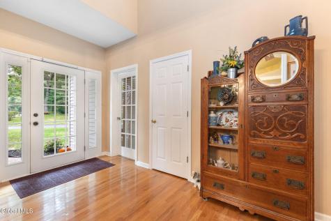 2 Huntington Court Saratoga Springs NY 12866