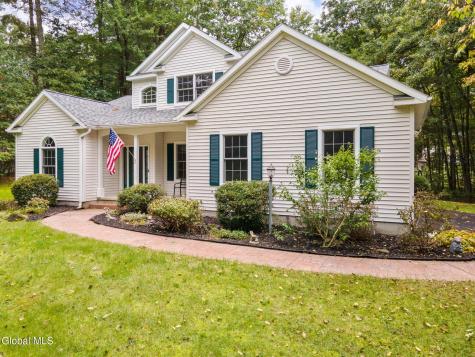 2 Huntington Court Saratoga Springs NY 12866