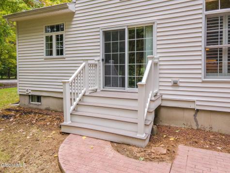 2 Huntington Court Saratoga Springs NY 12866