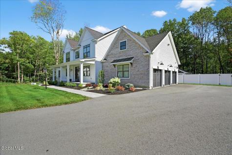 8 Brooke Court Clifton Park NY 12065