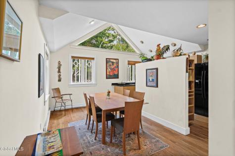 212 Colonial Avenue Albany NY 12208