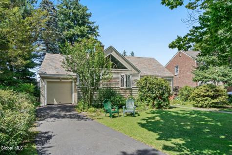 212 Colonial Avenue Albany NY 12208