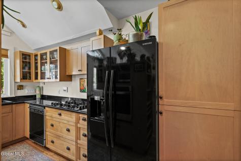 212 Colonial Avenue Albany NY 12208