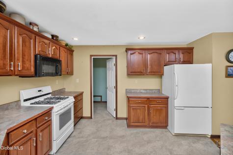 3016 South Shore Drive, West Galway NY 12086