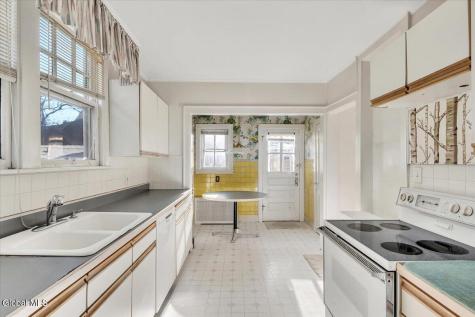 1028 Maryland Avenue Schenectady NY 12308