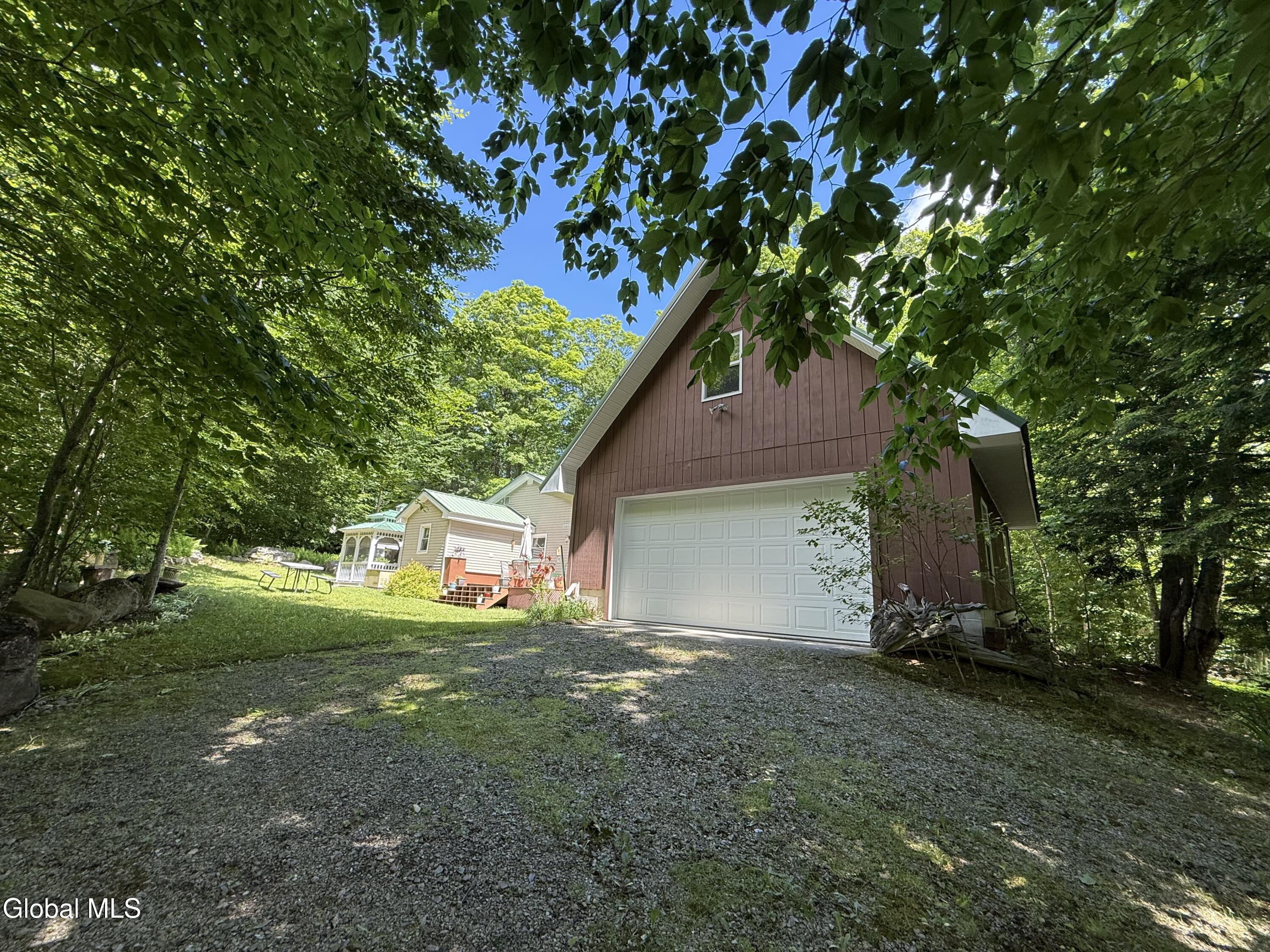 303 N Shore Rd Peck Road Gloversville NY 12078
