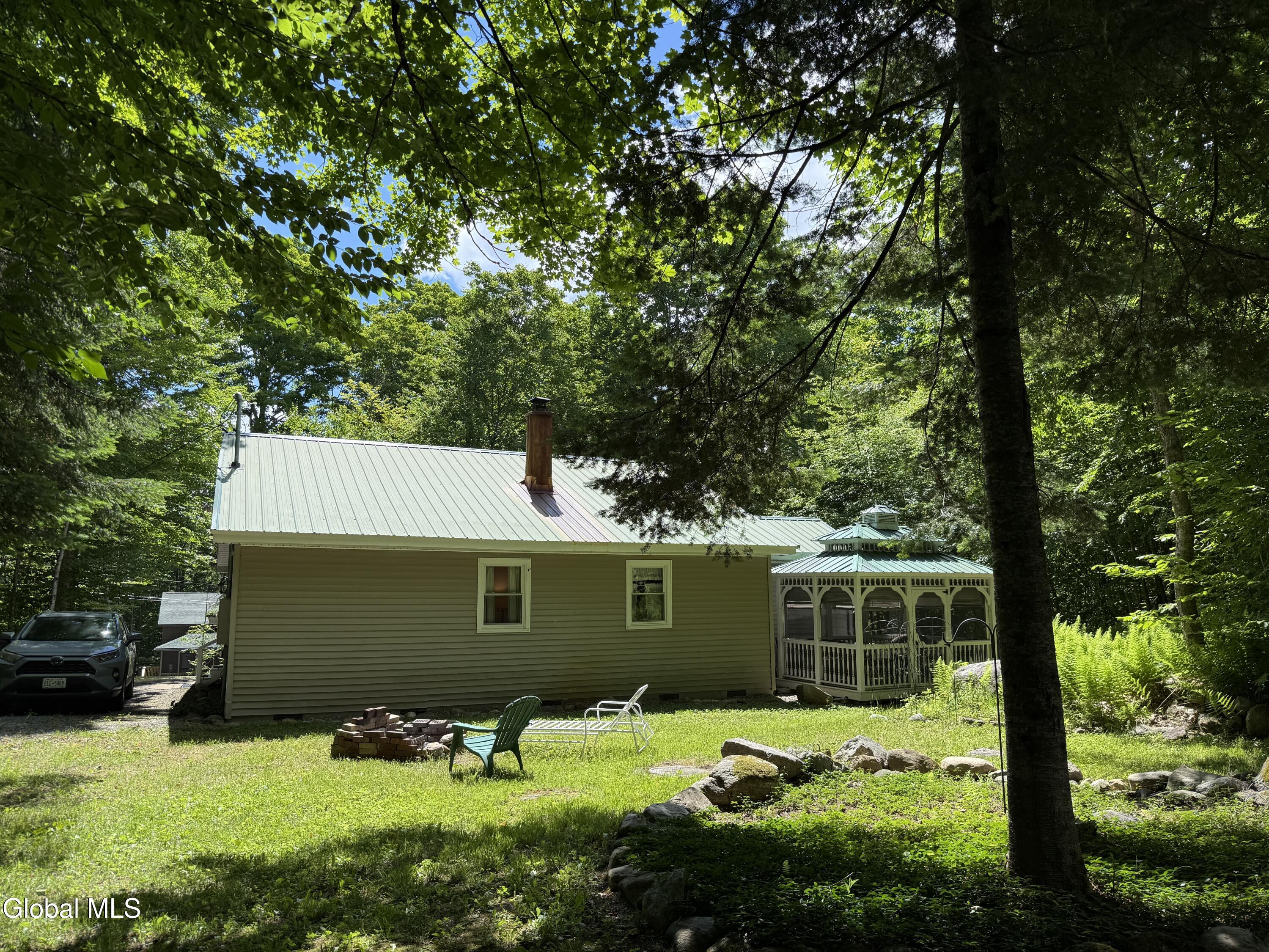 303 N Shore Rd Peck Road Gloversville NY 12078