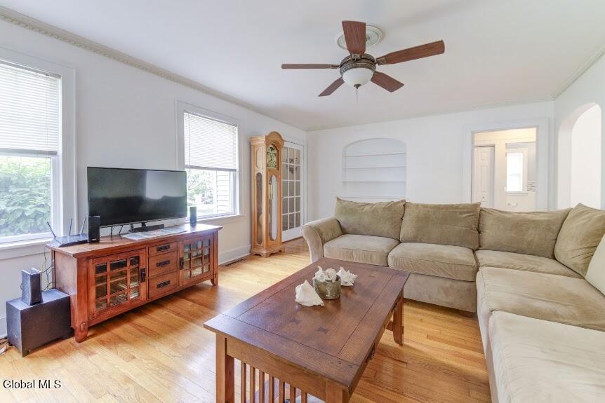 1974 Nott Street Niskayuna NY 12309