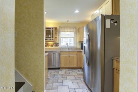 1974 Nott Street Niskayuna NY 12309