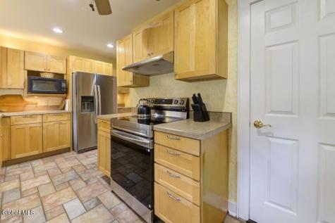 1974 Nott Street Niskayuna NY 12309