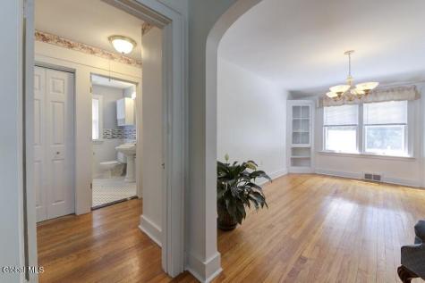1974 Nott Street Niskayuna NY 12309