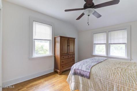 1974 Nott Street Niskayuna NY 12309