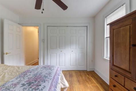 1974 Nott Street Niskayuna NY 12309