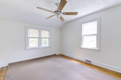1974 Nott Street Niskayuna NY 12309