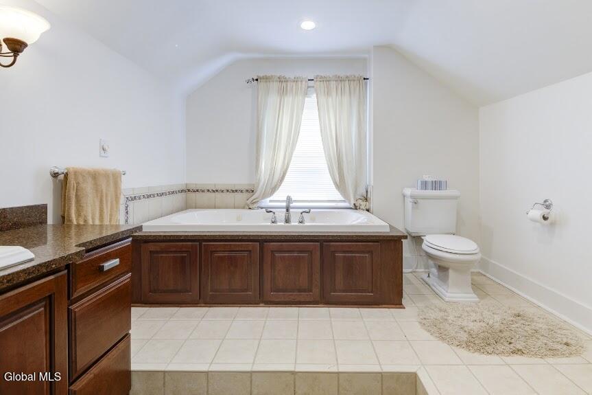 1974 Nott Street Niskayuna NY 12309