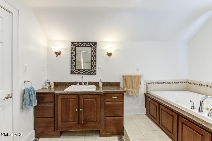 1974 Nott Street Niskayuna NY 12309
