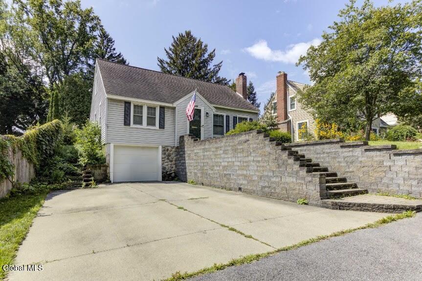 1974 Nott Street Niskayuna NY 12309