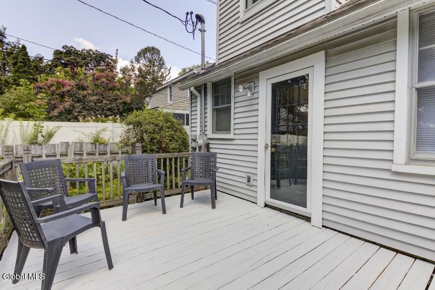 1974 Nott Street Niskayuna NY 12309