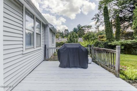1974 Nott Street Niskayuna NY 12309
