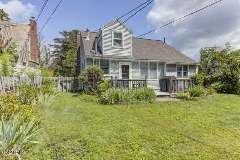 1974 Nott Street Niskayuna NY 12309
