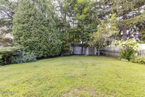 1974 Nott Street Niskayuna NY 12309
