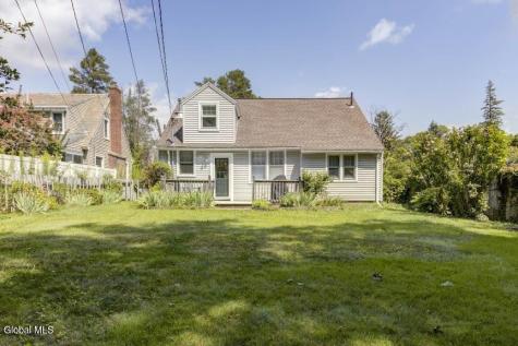 1974 Nott Street Niskayuna NY 12309