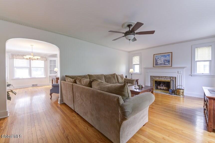 1974 Nott Street Niskayuna NY 12309