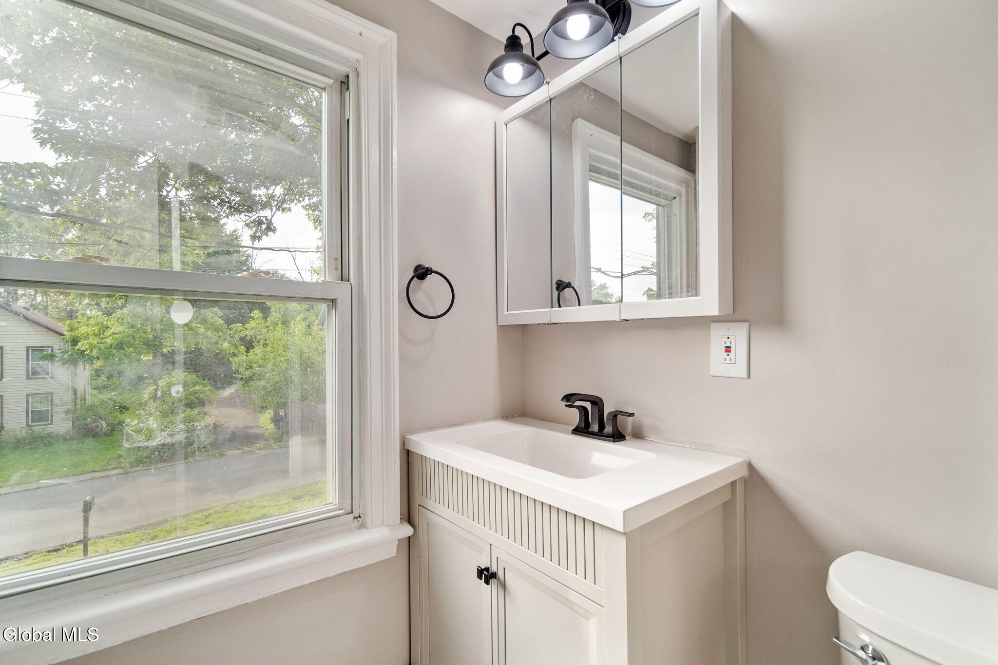 11 Whitbeck Street Coxsackie NY 12051