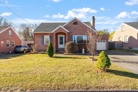 15 Birch Tree Road Albany NY 12205