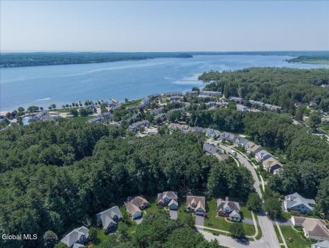 24 East Ridge Saratoga Springs NY 12866